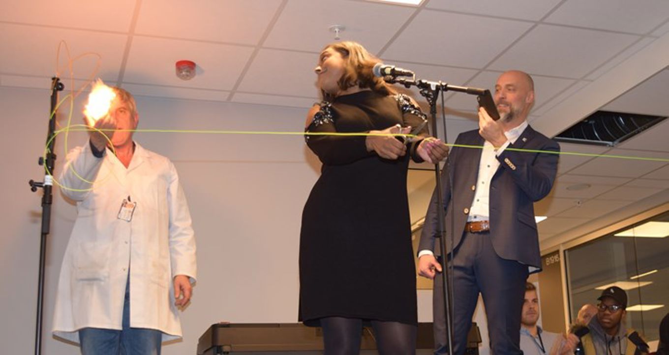 Varaordfører Khamsy Gunaratnam åpnet den nye Bikuben