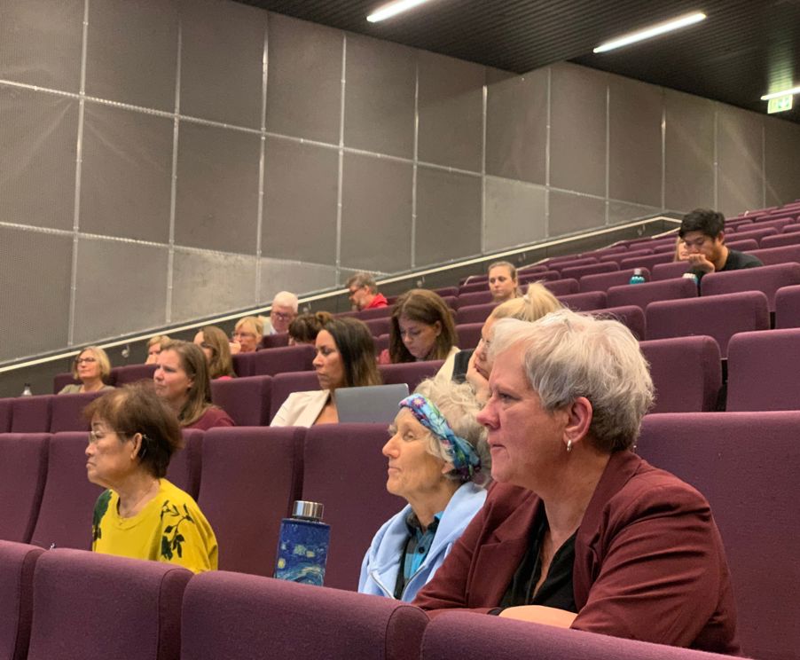 Foto: IME Folk i salen; Sentralen på Kuben yrkesarena